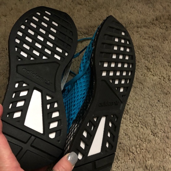 Brand New Adidas - Picture 5 of 6